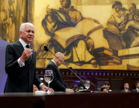 Ricardo de los Santos presenta 416 iniciativas aprobadas y avances históricos en el Senado