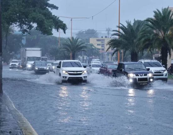 Se esperan aguaceros fuertes para hoy jueves ante cercanía de una onda tropical