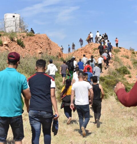 Dirigente de Ceuta propone confinar a migrantes a la espera de su expulsión de España