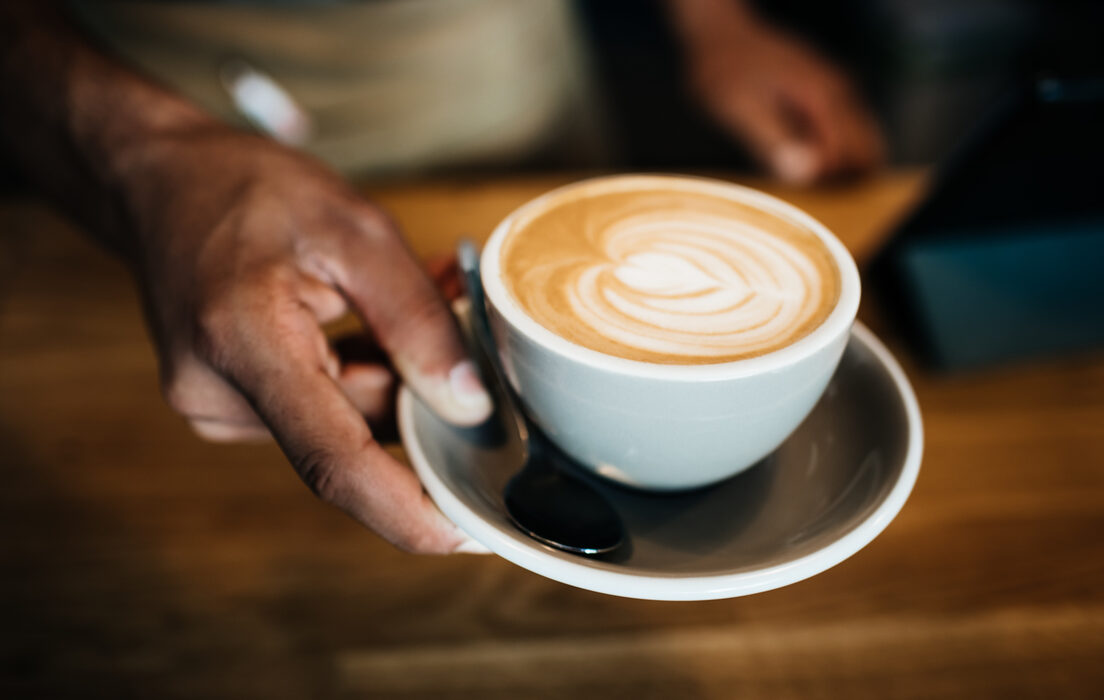 Estudio revela el número de tazas de café que se pueden tomar al día sin riesgo en la salud