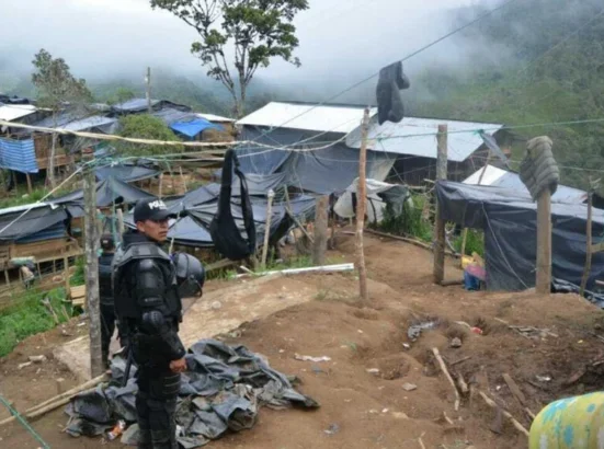 Encuentran ocho cadáveres desmembrados en una mina ilegal de oro en Ecuador