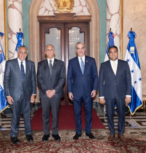 Presidente de Honduras solicita asesoría a RD para preparar JC Honduras 2029