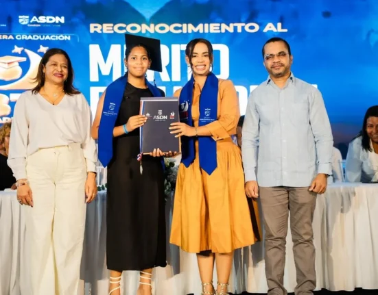 ITLA entrega 800 becas de Educación Continua durante primera graduación del programa BTI
