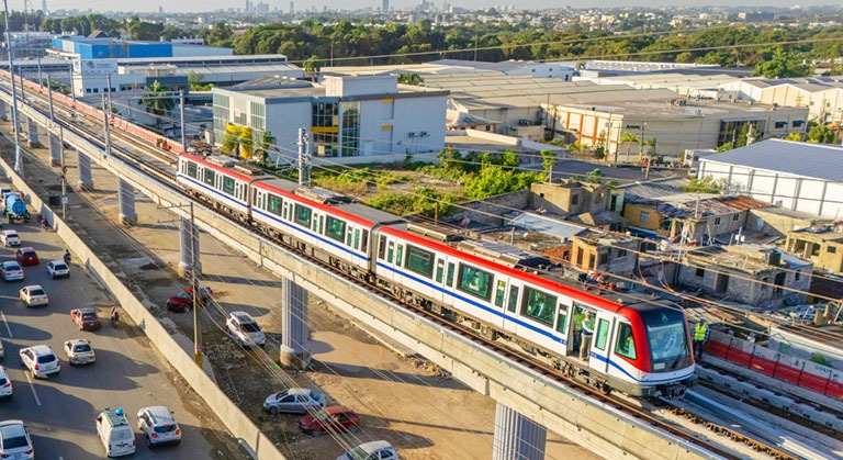 Ciudadanos cercanos al Metro de Los Alcarrizos reclaman obras y recuperación de espacios