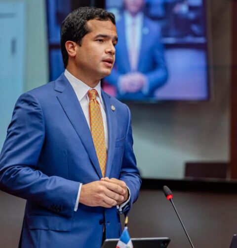 Omar Fernández cita de necesaria alianza FP y el PLD para 2028; deja aspiraciones en manos de Leonel