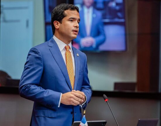 Omar Fernández cita de necesaria alianza FP y el PLD para 2028; deja aspiraciones en manos de Leonel
