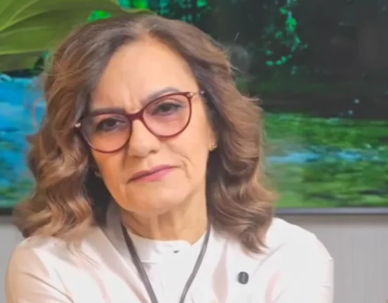 Angelita Peña denuncia ataques de redes sociales en su contra tras críticas a “Alofoke”
