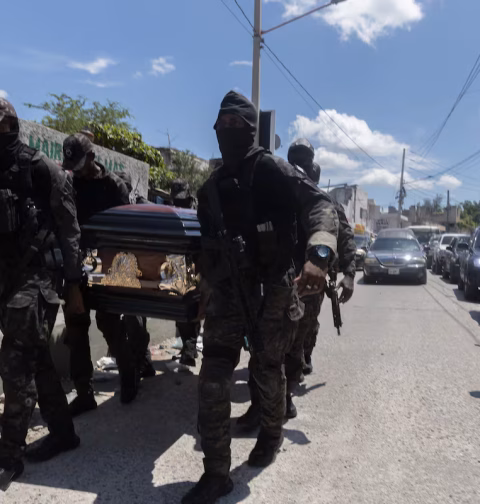 Indignación en Haití por una nueva masacre de las bandas armadas con decenas de muertos
