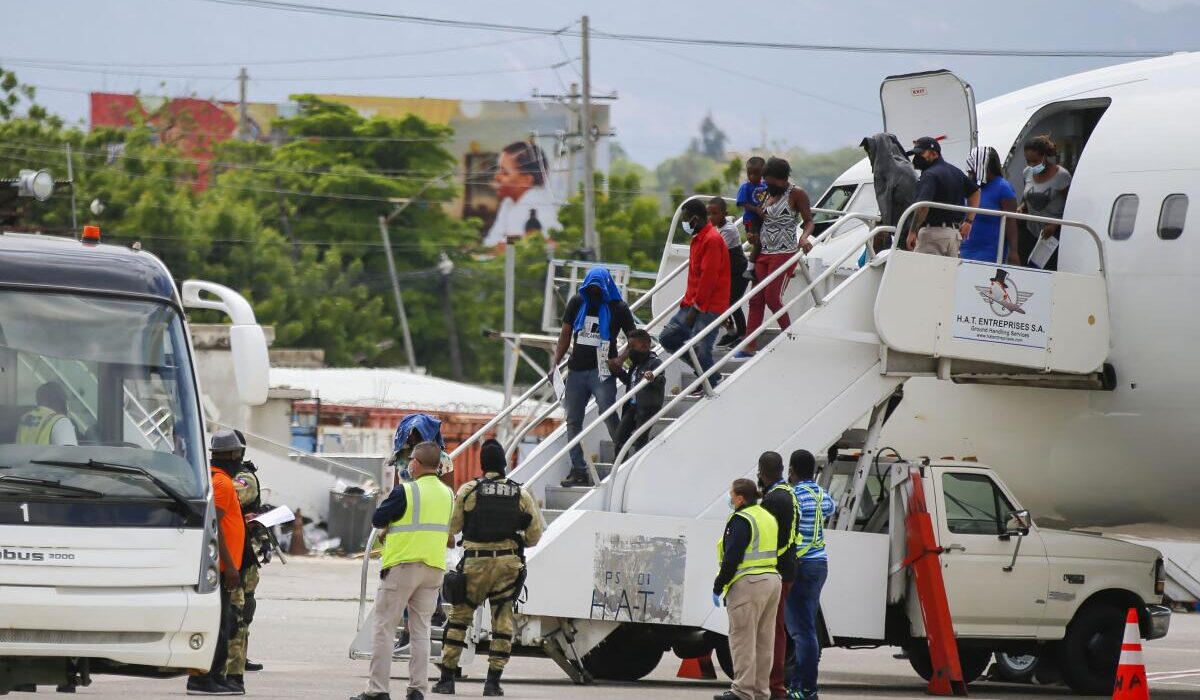 Deportaciones desde EE. UU. hacia Haití causan preocupación en RD