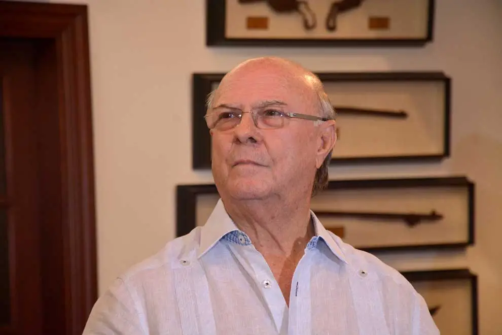 Hipólito arremete contra David Collado por encuesta Gallup