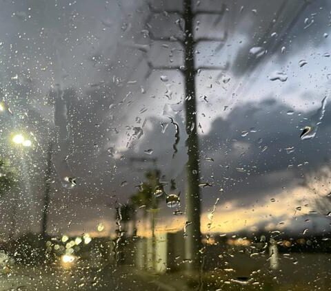 Pronostican lluvias ligeras para mañana este lunes  