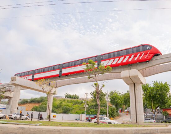 Conexión, rapidez y futuro: El Monorriel de Santiago entrará en prueba el próximo mes de octubre