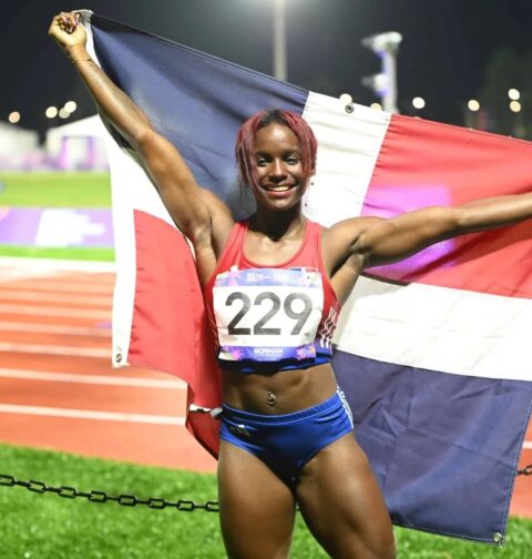 Liranyi Alonso gana el oro en los 100 metros y se queda con la plata en los 200