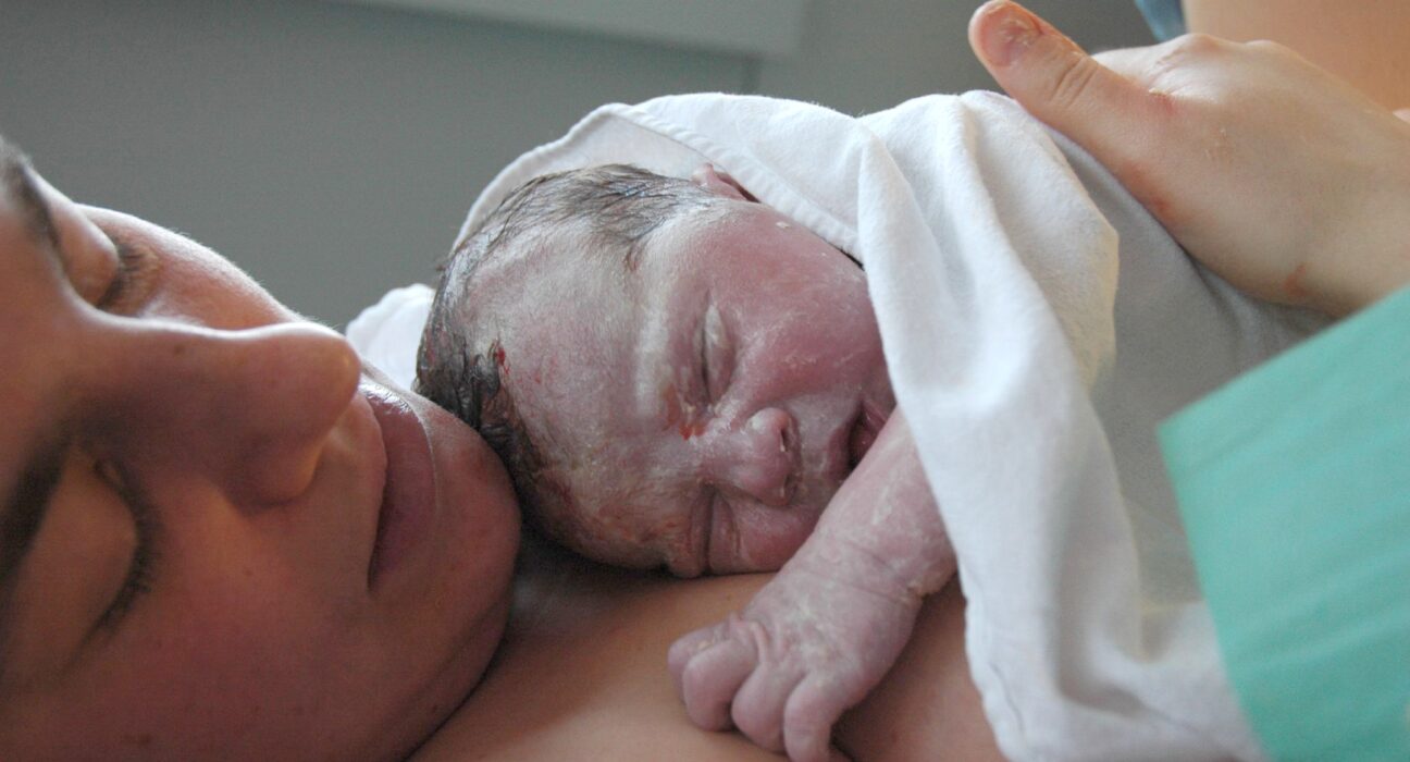 ¿Por qué nacen menos niños en República Dominicana? La maternidad ya no ocurre como antes