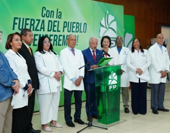 Bloque de Diputados FP condena alza de combustibles