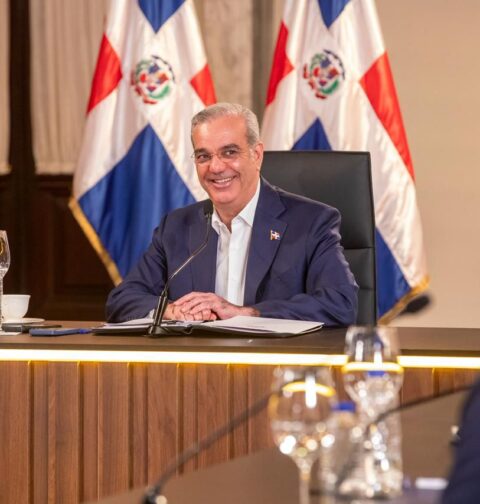 Abinader anuncia ampliación del Acueducto del Cibao Central y solución a la distribución de agua en Santo Domingo