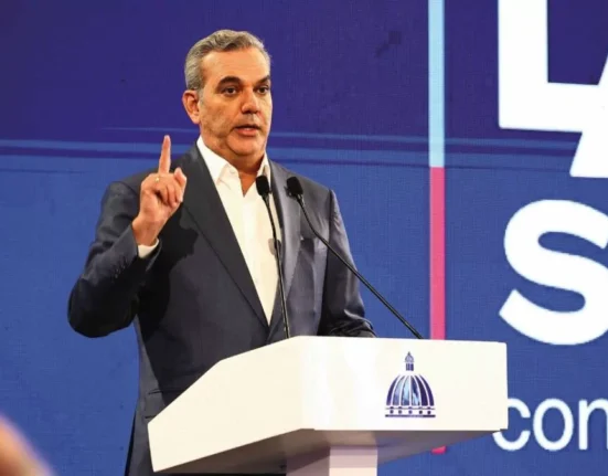 Abinader aborda cambios y avances en obras pendientes