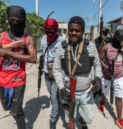 EE. UU. capacita a haitianos para combatir la violencia de las pandillas