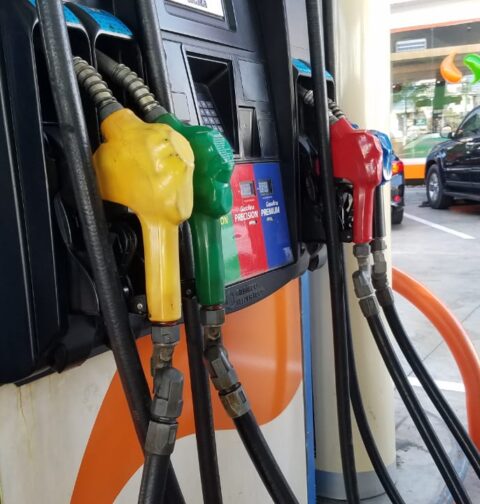Gobierno reajusta combustibles y destina RD$1,770.65 millones en subsidios.