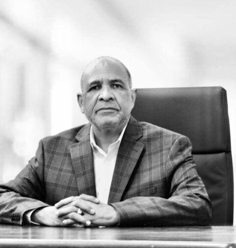 Fallece Sergio Antonio Roque, director del hospital Padre Billini El centro lamentó su partida y destacó su trayectoria profesional, marcada por el servicio, la entrega y la dedicación a la salud de la población Falleció el doctor Sergio Antonio Roque, director del Hospital Padre Billini, informó este domingo ese centro de salud. En un mensaje publicado en sus redes sociales, el hospital lamentó la partida de Roque y destacó su trayectoria profesional vinculada al servicio y la atención de la salud. "Con su partida, el sector salud y nuestra institución pierden a un profesional comprometido, cuya trayectoria estuvo marcada por el servicio, la entrega y la dedicación a la salud de nuestra población", expresó el Hospital Padre Billini. Roque estudió medicina en la Universidad Autónoma de Santo Domingo (UASD) y se especializó en cirugía general. En el Padre Billini dedicó más de 28 años a la docencia, formando a decenas de especialistas.