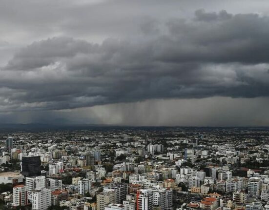 Mucha nubosidad y poca probabilidad de lluvia para este jueves