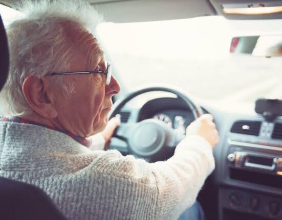 TC elimina el límite de dos años para las licencias de conducir de mayores de 75 años