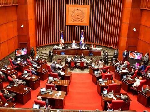 El Senado sesiona por primera vez en La Romana por el 82 aniversario de la provincia