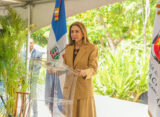 Carolina Mejía oficializa con una tarja el nombre Parque Mirador Sur Dr. Joaquín Balaguer
