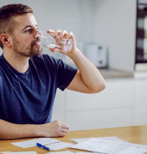 ¿Tienes sed todo el tiempo? 13 causas detrás de la sed prologada y cuándo es una señal de alarma