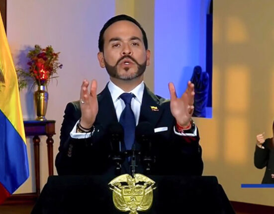 Presidente de Colombia anuncia que la Policía podrá entrar en universidades ante actos vandálicos