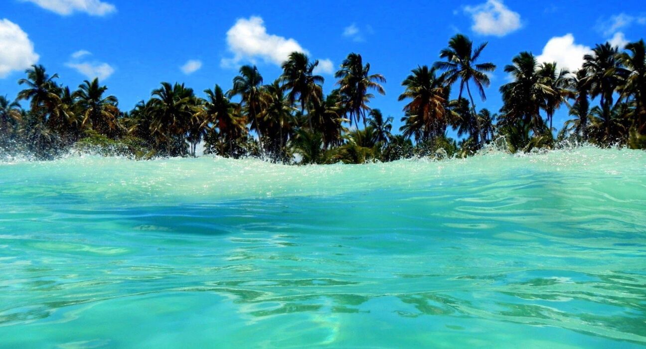 Cómo la playa favorece la salud mental: la explicación de los expertos sobre los denominados "espacios azules"