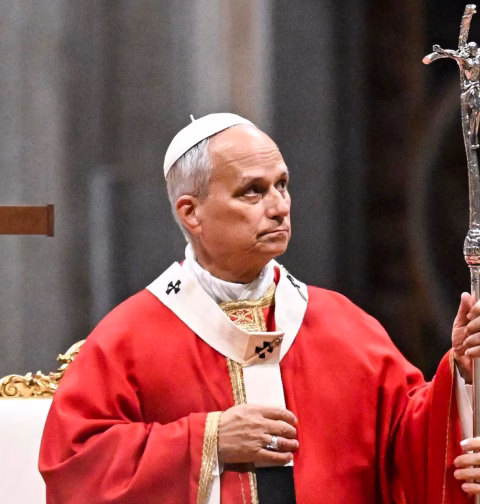 El papa León XIV mejora y recupera su autonomía tras la operación de pulmón