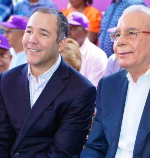 Danilo Medina y Johnny Pujols abordan tareas pendientes de la LOE del PLD