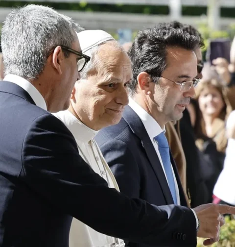 El papa León XIV ha sido operado de un adenocarcinoma pulmonar