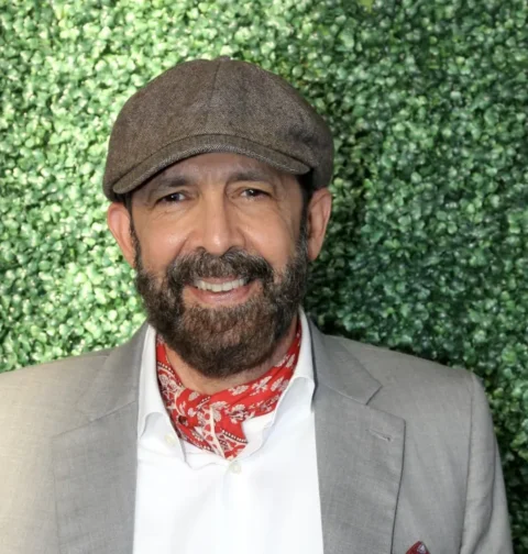 Juan Luis Guerra invita a los artistas a cuidar más lo que dicen en sus interpretaciones