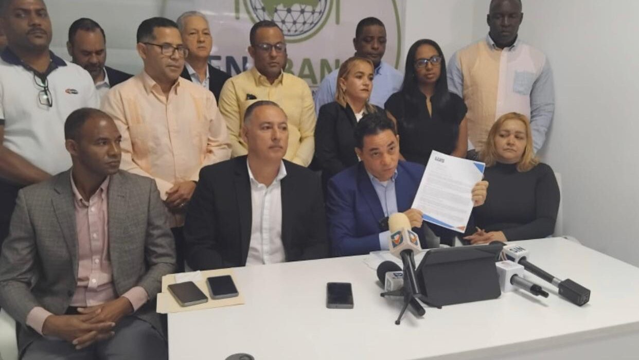 Fenabanca valora aprobación de Ley 86-26, pero advierte sobre contradicciones y falta de respuesta del Ministerio de Hacienda
