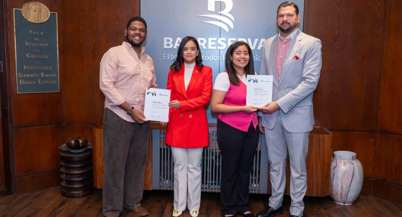 Banreservas beneficia con becas a Creativos Globales para estudiar en Miami Ad School Punta Cana