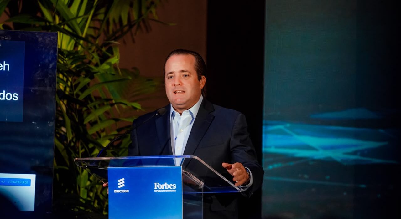 Paliza: “Debemos convertir la tecnología en soluciones para transformar la vida de los dominicanos”
