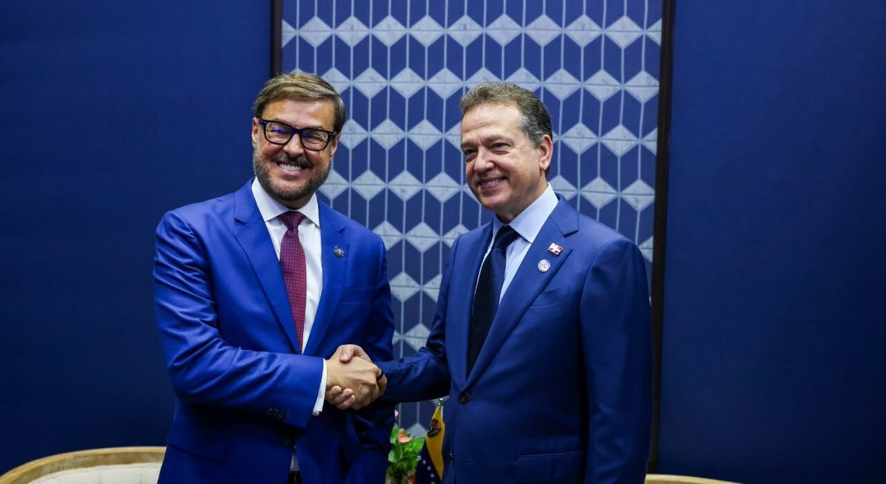 Venezuela y República Dominicana reafirman su compromiso de reconstruir las relaciones diplomáticas