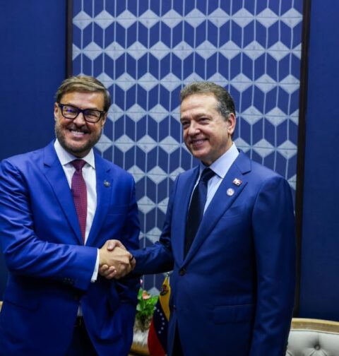 Venezuela y República Dominicana reafirman su compromiso de reconstruir las relaciones diplomáticas
