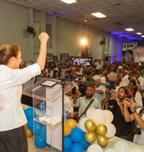 Carolina juramenta comando de campaña en Circunscripción 3 de la capital, territorio con 273 mil electores