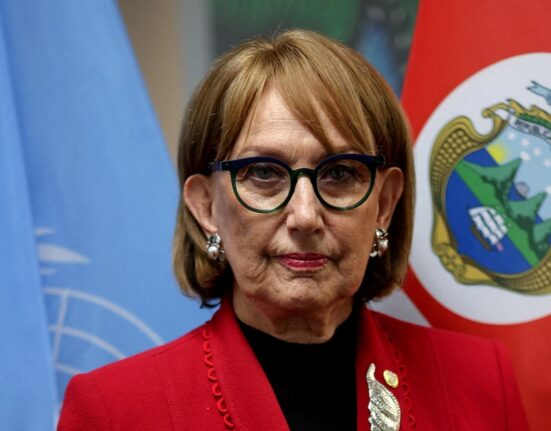 Grynspan lidera otro sondeo, pero la ONU sigue sin sucesor