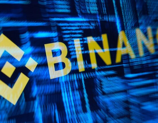 Binance pierde 6.300 millones de dólares en un hackeo