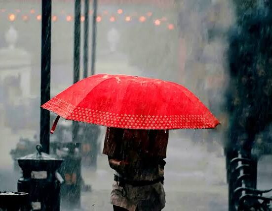 Prevén lluvias continúen hasta el viernes; COE alerta sobre posibles deslizamientos de tierra