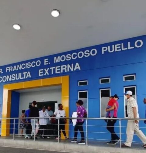 Médicos paralizan consultas por 24 horas y exigen incentivos y más nombramientos